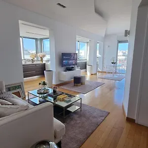 Apartamento Attico Reale - In Centro, Tra Stazione E Bari Vecchia